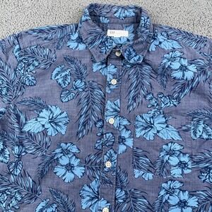 GAP Shirt Mens Medium Blue White Hawaiian Floral Lightweight Summer Casual Fun